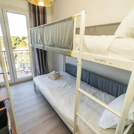 Apartment La Maison Snoopy, 6-8 Persons, Near Beach, Seaview
