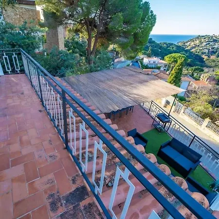 La Maison Snoopy, 6-8 Persons, Near Beach, Seaview Apartment Lloret de Mar