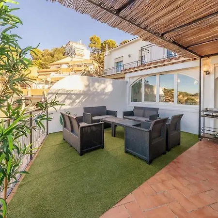 La Maison Snoopy, 6-8 Persons, Near Beach, Seaview Apartment Lloret de Mar