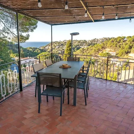 La Maison Snoopy, 6-8 Persons, Near Beach, Seaview