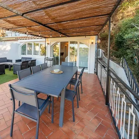 La Maison Snoopy, 6-8 Persons, Near Beach, Seaview Apartment *